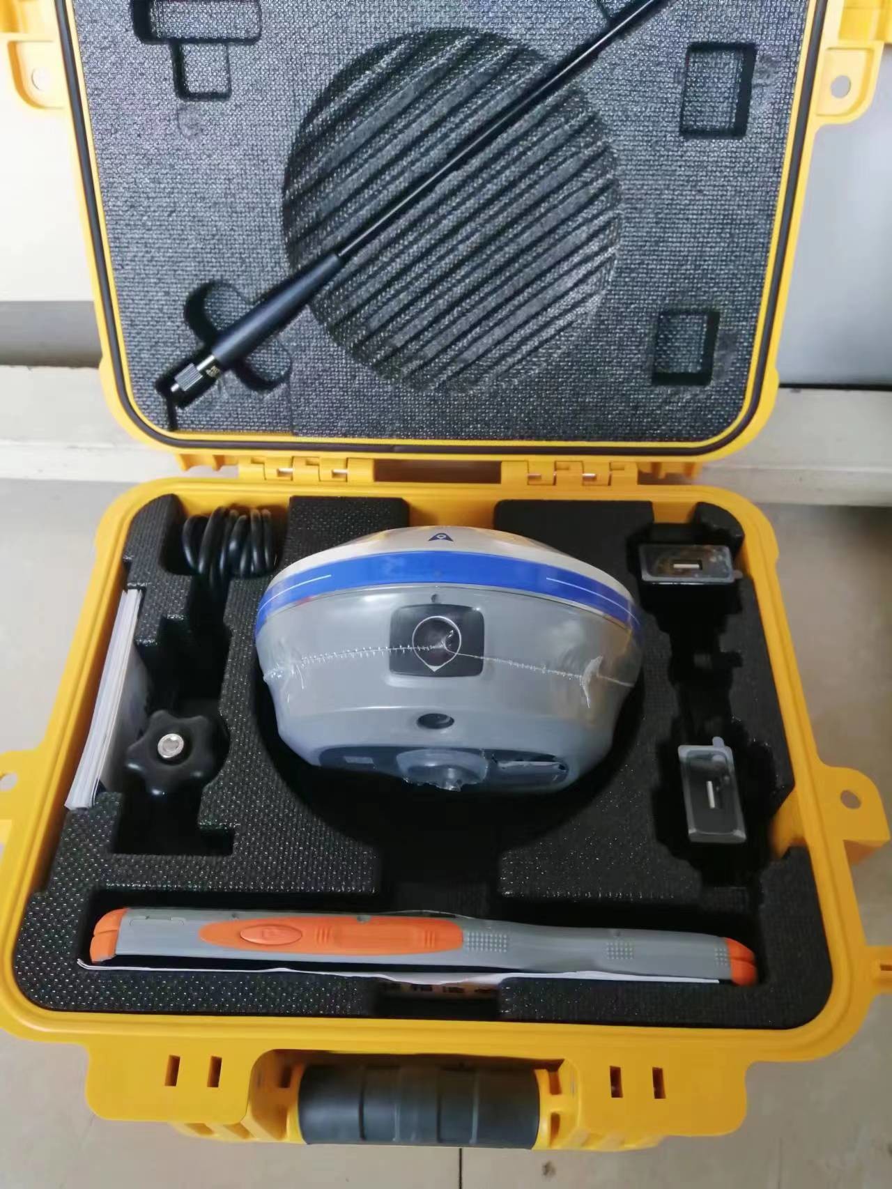 CHC I93 RTK GPS Calibration-Free IMU For Pole-Tilt Compensation Immune To Magnetic Disturbances GNSS I93 CHCNAV - Image 3