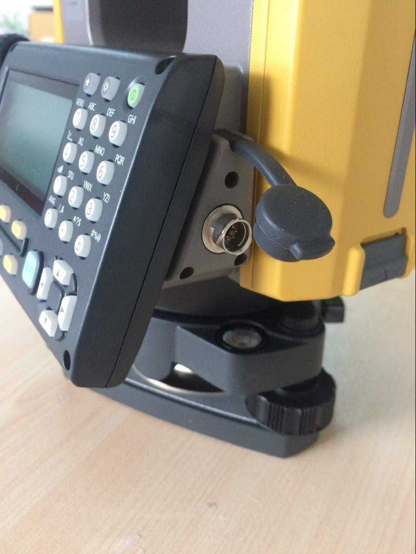 1000m Non-Prism Total Station With 0.5m Minimum Focus And 171mm Length Topcon GM-105 - Image 2