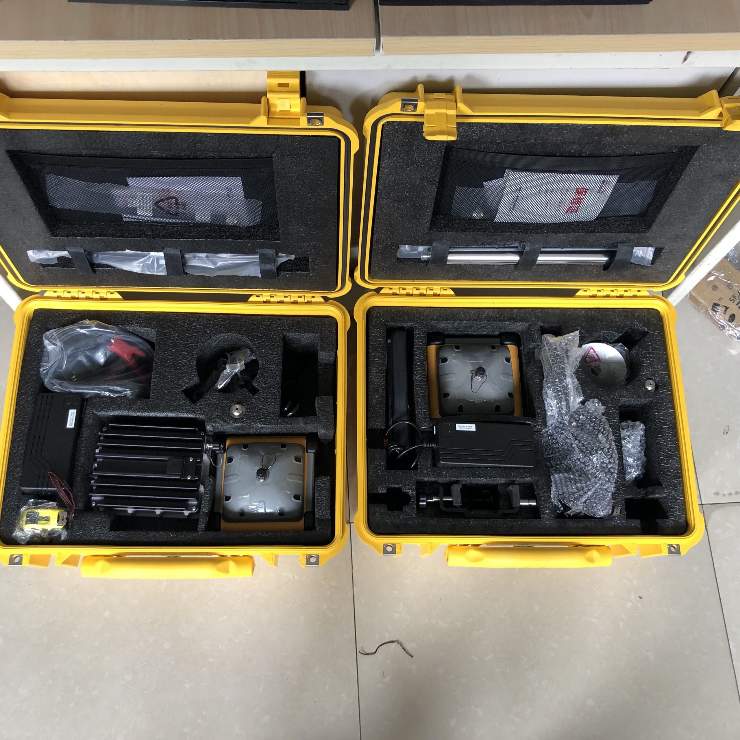 RTK GNSS Receiver South S86 with trimble BD970 motherboard Inbuilt GPRS/GSM Module - Image 2